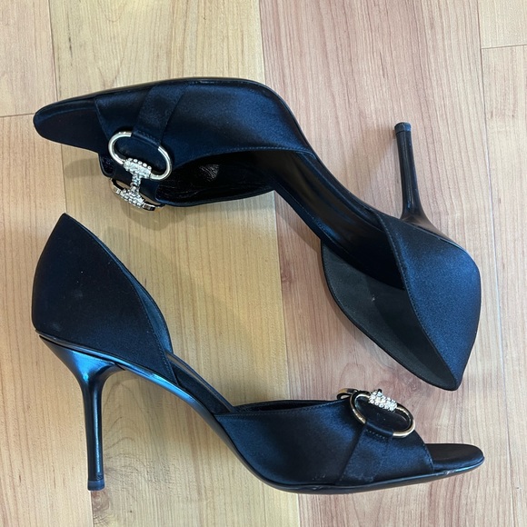 Authentic Gucci Heels - Picture 3 of 8